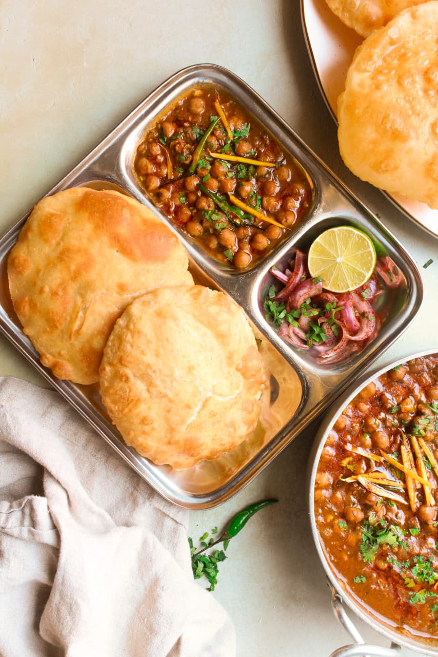 Bedmi Poori with Pindi Chole